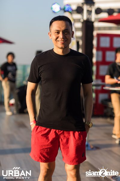 Urban Pool Party The Reunion ที่ เรดสแควร์ รูฟท็อป บาร์ — photo 61