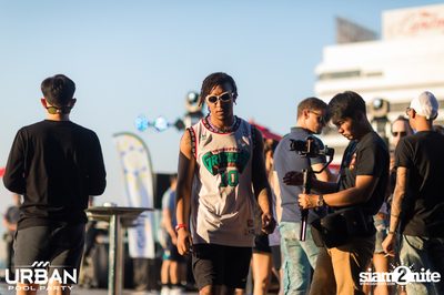 Urban Pool Party The Reunion ที่ เรดสแควร์ รูฟท็อป บาร์ — photo 65