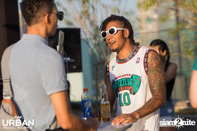 Urban Pool Party The Reunion ที่ เรดสแควร์ รูฟท็อป บาร์ — photo 66