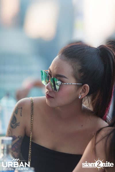 Urban Pool Party The Reunion ที่ เรดสแควร์ รูฟท็อป บาร์ — photo 82