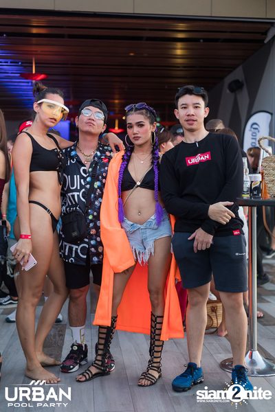 Urban Pool Party The Reunion ที่ เรดสแควร์ รูฟท็อป บาร์ — photo 93