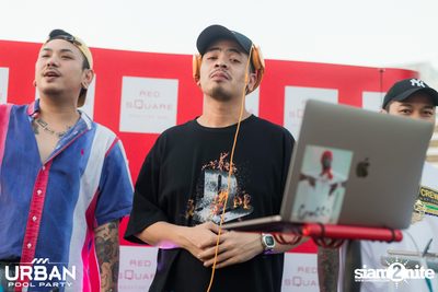 Urban Pool Party The Reunion ที่ เรดสแควร์ รูฟท็อป บาร์ — photo 94