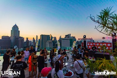 Urban Pool Party The Reunion ที่ เรดสแควร์ รูฟท็อป บาร์ — photo 99
