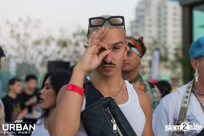 Urban Pool Party The Reunion ที่ เรดสแควร์ รูฟท็อป บาร์ — photo 100