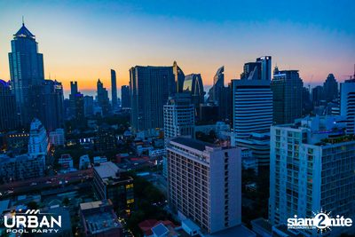 Urban Pool Party The Reunion ที่ เรดสแควร์ รูฟท็อป บาร์ — photo 112