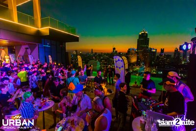 Urban Pool Party The Reunion ที่ เรดสแควร์ รูฟท็อป บาร์ — photo 128