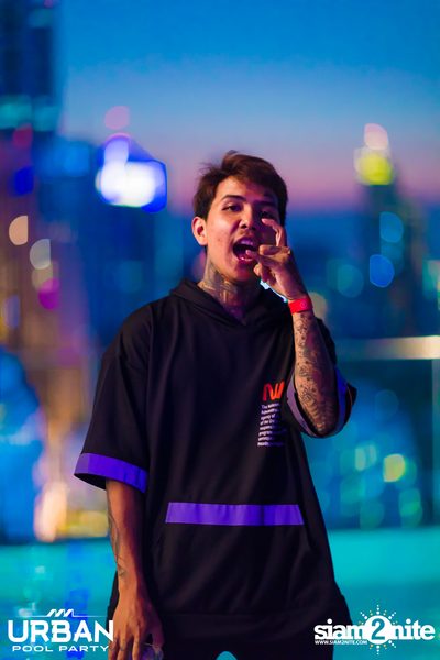 Urban Pool Party The Reunion ที่ เรดสแควร์ รูฟท็อป บาร์ — photo 135