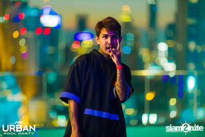 Urban Pool Party The Reunion ที่ เรดสแควร์ รูฟท็อป บาร์ — photo 136