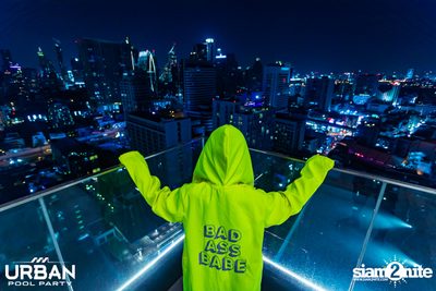 Urban Pool Party The Reunion ที่ เรดสแควร์ รูฟท็อป บาร์ — photo 153