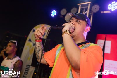 Urban Pool Party The Reunion ที่ เรดสแควร์ รูฟท็อป บาร์ — photo 166