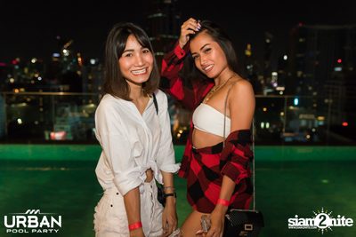 Urban Pool Party The Reunion ที่ เรดสแควร์ รูฟท็อป บาร์ — photo 169