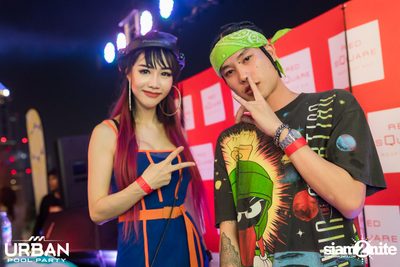 Urban Pool Party The Reunion ที่ เรดสแควร์ รูฟท็อป บาร์ — photo 191
