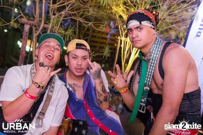 Urban Pool Party The Reunion ที่ เรดสแควร์ รูฟท็อป บาร์ — photo 193