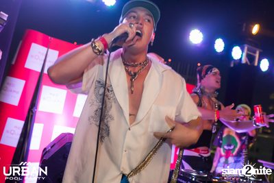 Urban Pool Party The Reunion ที่ เรดสแควร์ รูฟท็อป บาร์ — photo 232