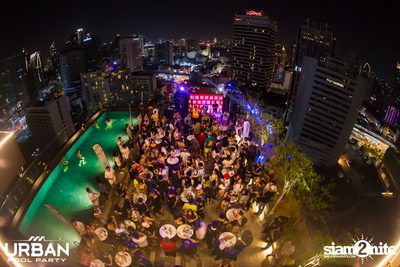 Urban Pool Party The Reunion ที่ เรดสแควร์ รูฟท็อป บาร์ — photo 241