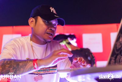 Urban Pool Party The Reunion ที่ เรดสแควร์ รูฟท็อป บาร์ — photo 253