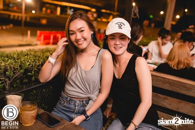 Phum Viphurit ที่ บีกิน บาร์ — photo 13