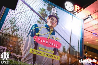 Phum Viphurit ที่ บีกิน บาร์ — photo 16