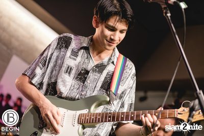 Phum Viphurit ที่ บีกิน บาร์ — photo 53