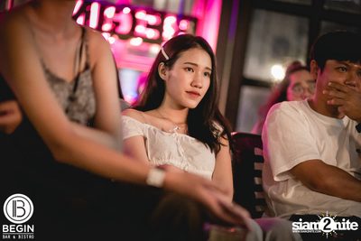 Phum Viphurit ที่ บีกิน บาร์ — photo 62