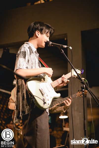 Phum Viphurit ที่ บีกิน บาร์ — photo 66