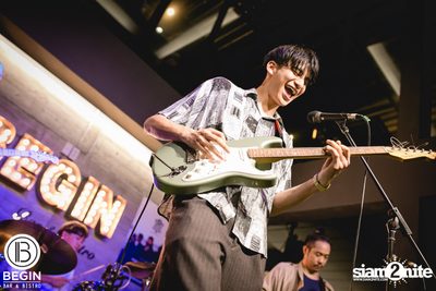Phum Viphurit ที่ บีกิน บาร์ — photo 69