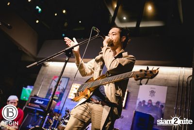 Phum Viphurit ที่ บีกิน บาร์ — photo 81