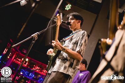 Phum Viphurit ที่ บีกิน บาร์ — photo 102