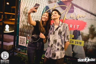 Phum Viphurit ที่ บีกิน บาร์ — photo 155