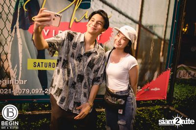 Phum Viphurit ที่ บีกิน บาร์ — photo 158