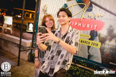 Phum Viphurit ที่ บีกิน บาร์ — photo 162