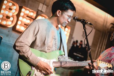 Phum Viphurit ที่ บีกิน บาร์ — photo 166
