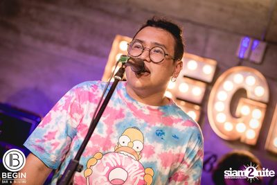Phum Viphurit ที่ บีกิน บาร์ — photo 169