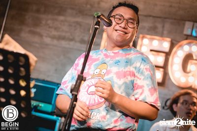 Phum Viphurit ที่ บีกิน บาร์ — photo 171