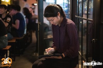 Phum Viphurit at 20Something Bar — photo 20