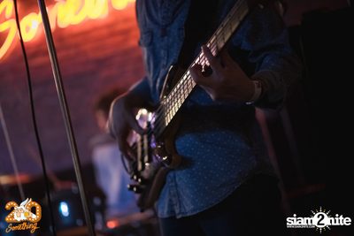 Phum Viphurit at 20Something Bar — photo 25