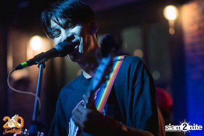 Phum Viphurit at 20Something Bar — photo 31