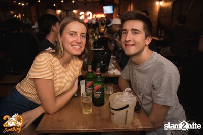 Phum Viphurit at 20Something Bar — photo 35