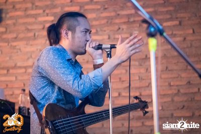 Phum Viphurit at 20Something Bar — photo 39