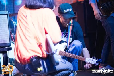 Phum Viphurit at 20Something Bar — photo 40