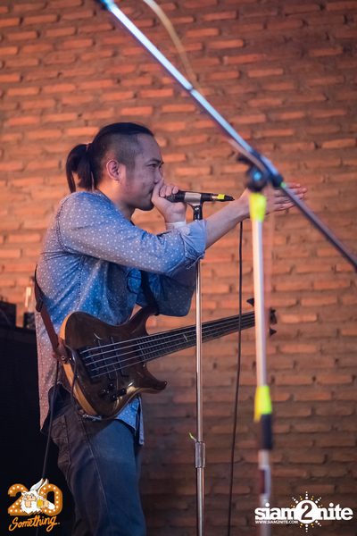 Phum Viphurit at 20Something Bar — photo 41