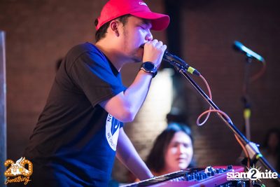 Phum Viphurit at 20Something Bar — photo 46