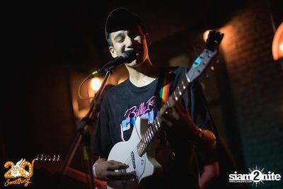 Phum Viphurit at 20Something Bar — photo 59