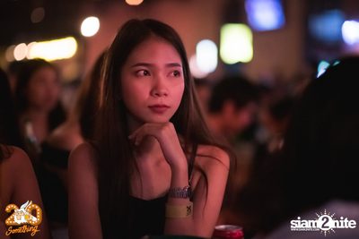 Phum Viphurit at 20Something Bar — photo 60