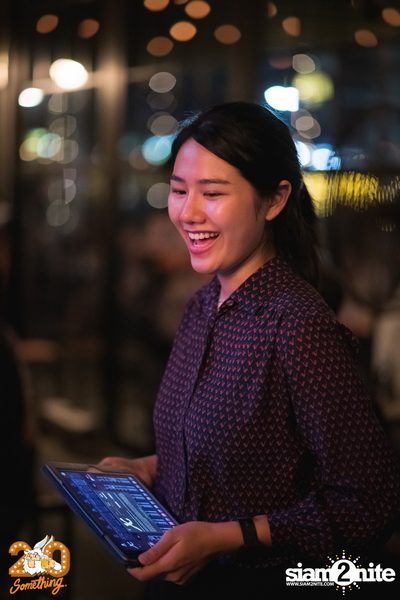 Phum Viphurit at 20Something Bar — photo 81