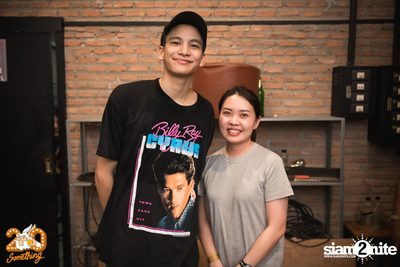 Phum Viphurit at 20Something Bar — photo 92