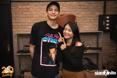 Phum Viphurit at 20Something Bar — photo 94