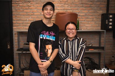 Phum Viphurit at 20Something Bar — photo 97