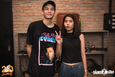 Phum Viphurit at 20Something Bar — photo 98