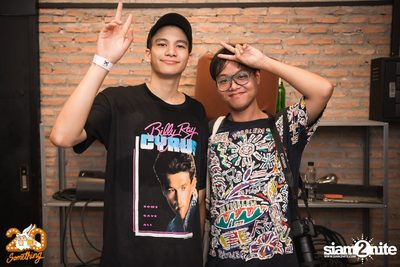Phum Viphurit at 20Something Bar — photo 106